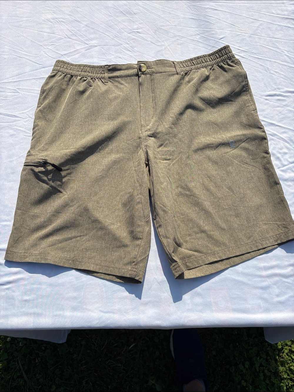 Men's Olive Flat Front Casual Shorts with Zip Pocket
